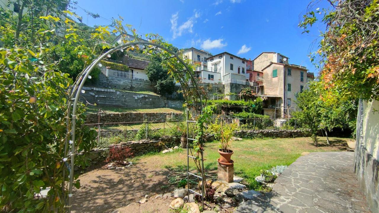 Biassa La Casa Delle Pietre Parlanti - Casa In Pietra Ai Piedi Del Parco Delle 5 Terre B&B 외부 사진