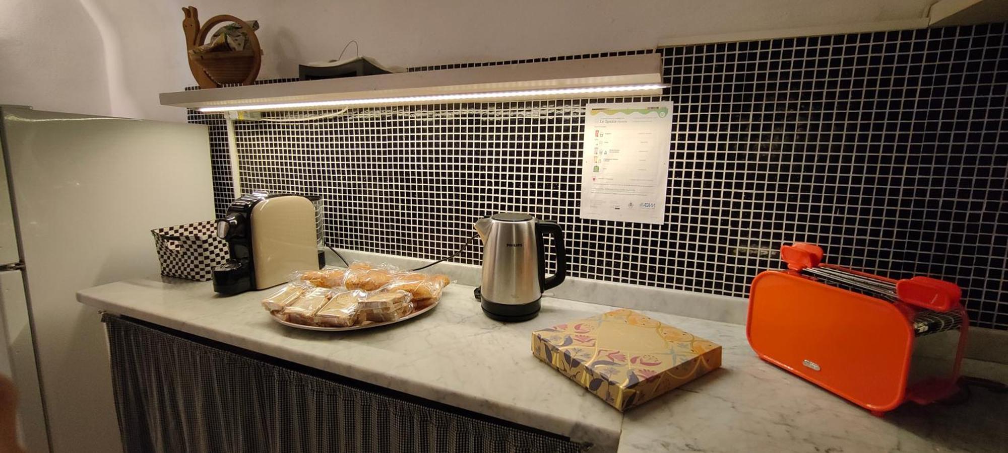 Biassa La Casa Delle Pietre Parlanti - Casa In Pietra Ai Piedi Del Parco Delle 5 Terre B&B 외부 사진